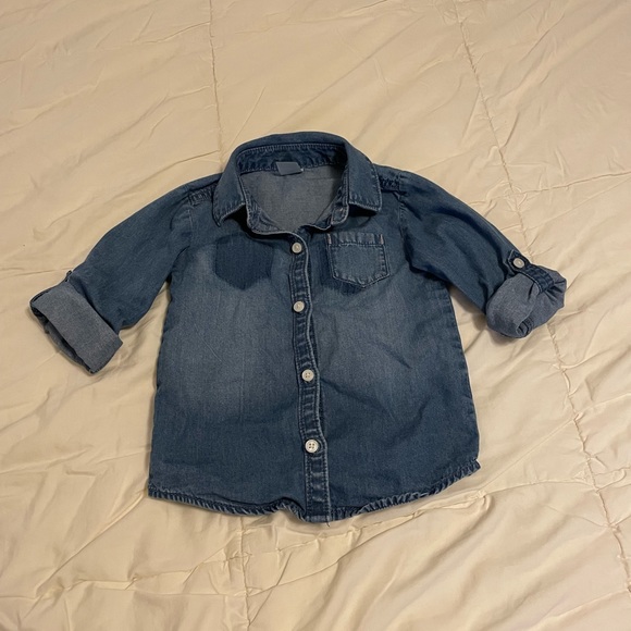 Carter’s Girls Blue Denim Button Down Shirt - Size - 2T - Picture 3 of 4